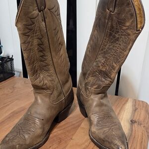 Justin Boots Brown Heeled Women's Boots